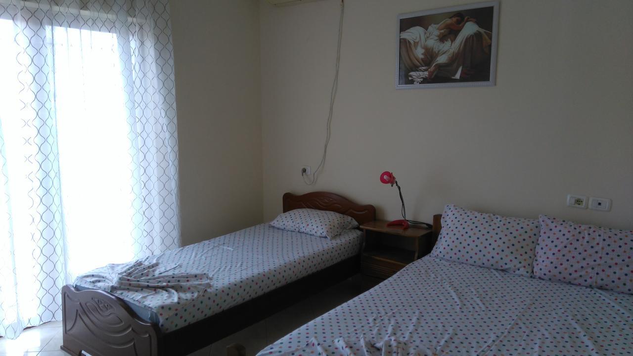 Skrapalli Guesthouse คซามิล ภายนอก รูปภาพ